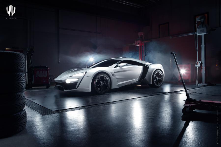  W Motors Lykan HyperSport 2013 года  (фото 1 из 15)
